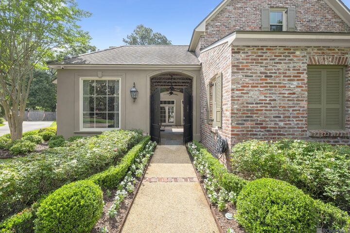 Property Photo:  6540 Province Ln  LA 70808 