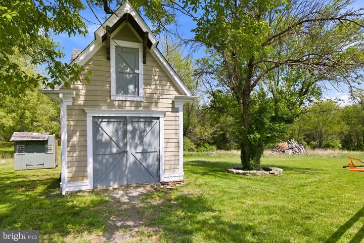 Property Photo:  15018 Clover Hill Road  VA 20197 