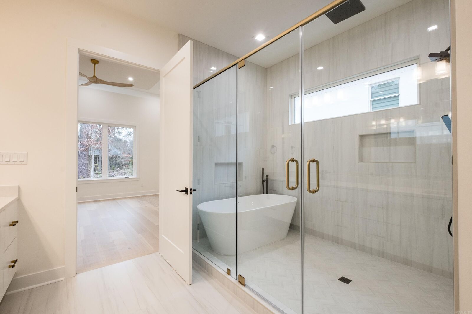 Property Photo:  32 Mereville Place  AR 72223 