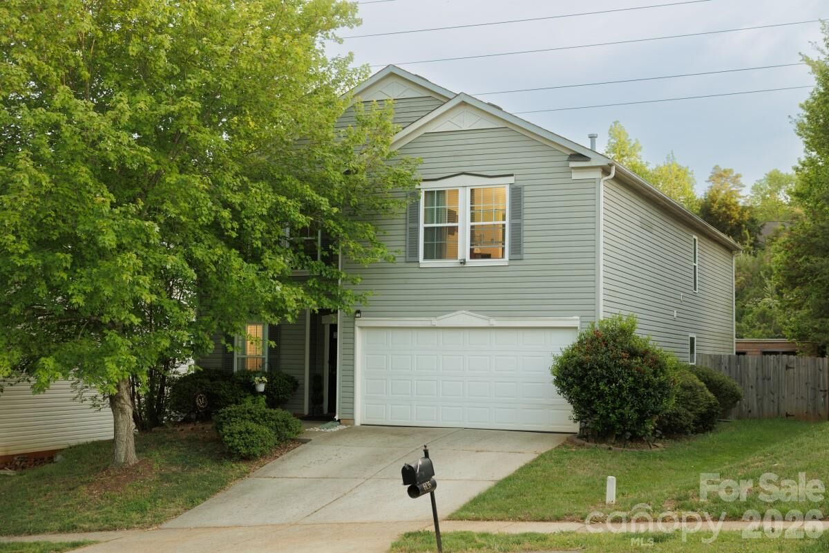Property Photo: 6135 Blue Ash Lane NC 28215