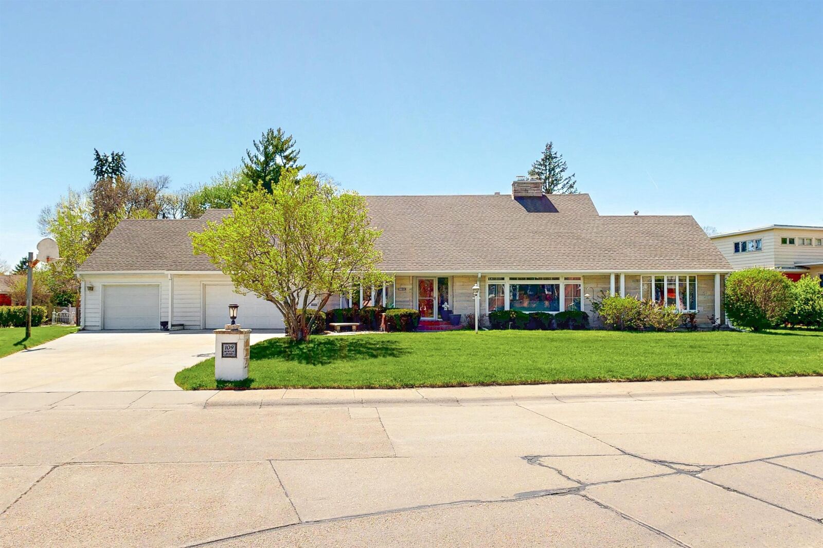 Property Photo: 109 Morton Road NE 68601
