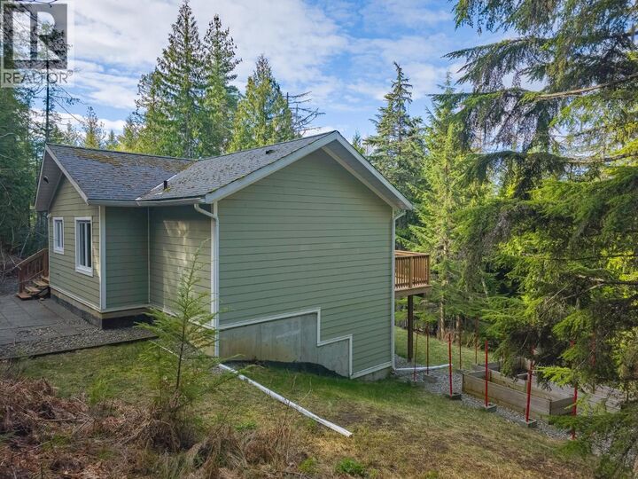 Property Photo: 16242 Selkirk Road BC V0B 1E0