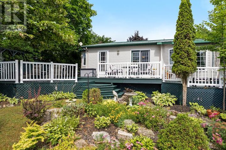 Photo de la propriété:  160 McVeety Road  ON K7H 3C7 