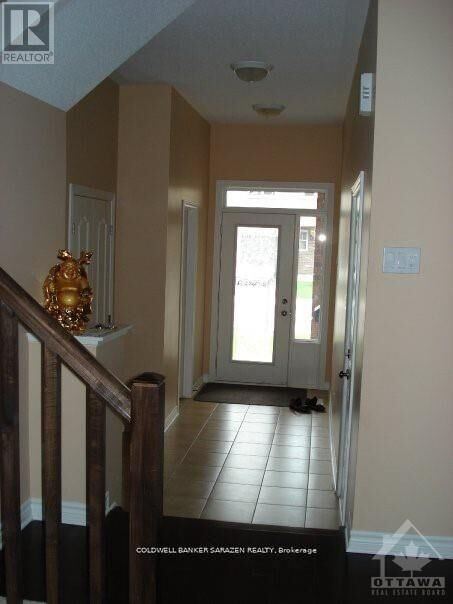 Property Photo:  92 Selhurst Avenue  ON K2G 7C9 