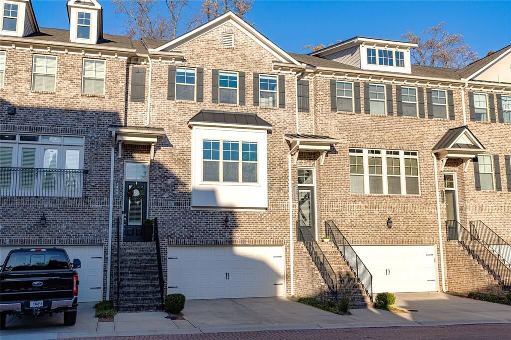 Property Photo:  2002 Raven Way W  GA 30341 