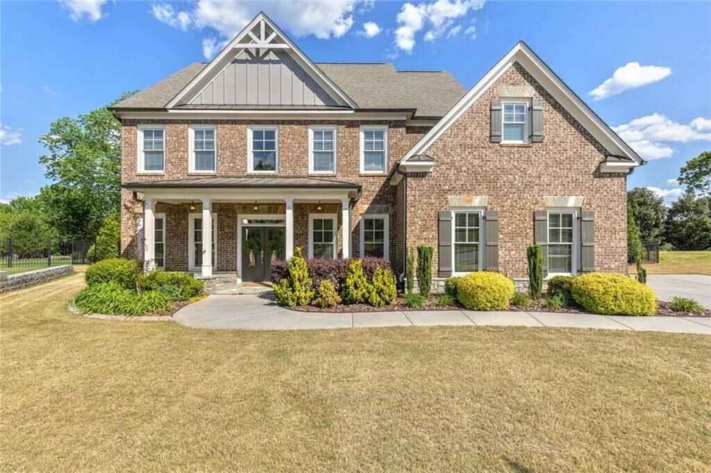 Property Photo:  988 Woodtrace Lane  GA 30011 