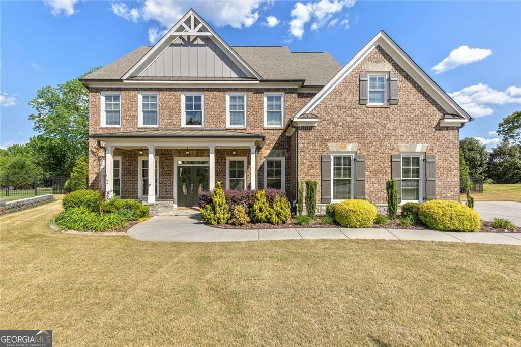 Property Photo:  988 Woodtrace Lane  GA 30011 