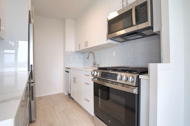 Property Photo:  500 Central Ave 714  NJ 07087 
