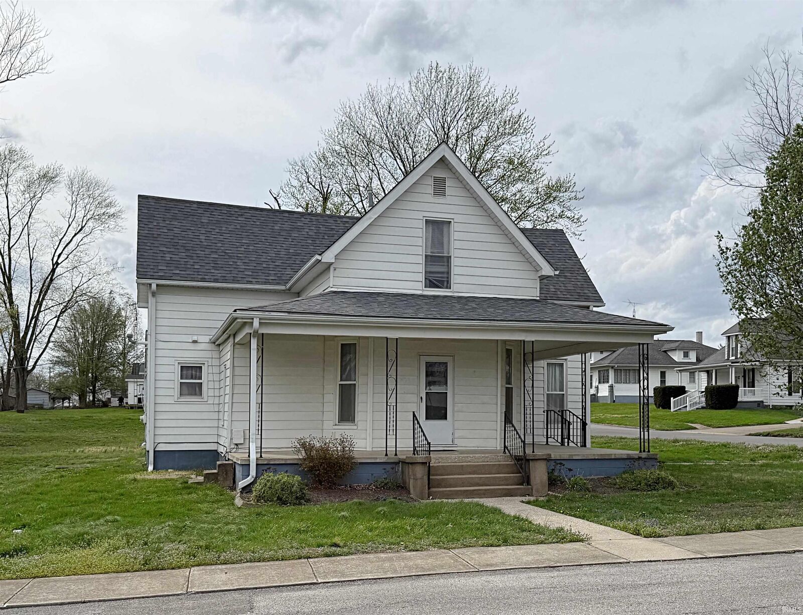 Property Photo:  210 Queen Street  IN 47553 