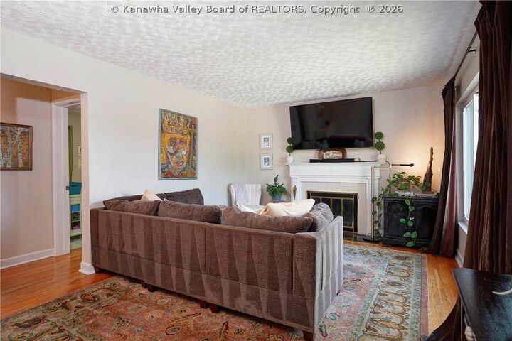 Property Photo:  847 Lower Chester Road  WV 25302 