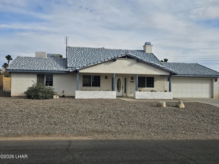 Property Photo:  2042 Donner Bay  AZ 86406 
