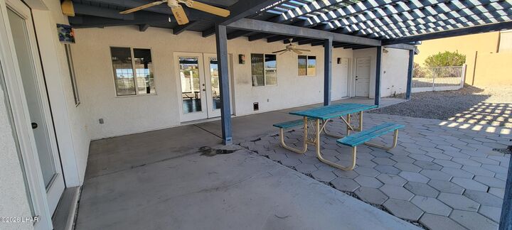 Property Photo:  2042 Donner Bay  AZ 86406 
