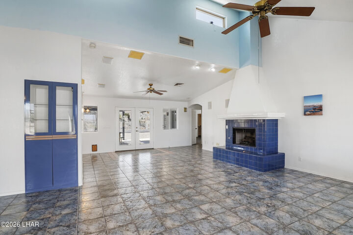 Property Photo:  2042 Donner Bay  AZ 86406 