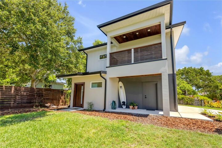 Property Photo:  3211 Saxon Drive  FL 32169 