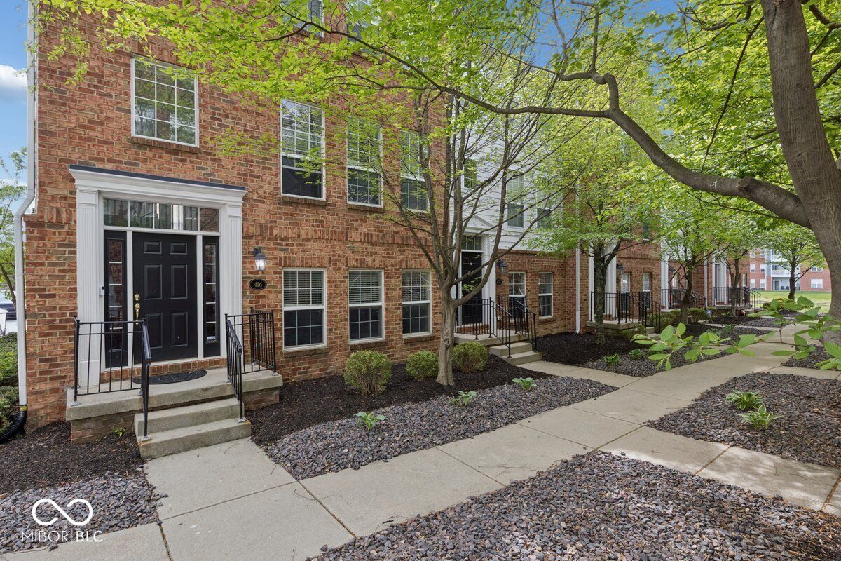 Property Photo:  416 Beverly Court  IN 46032 