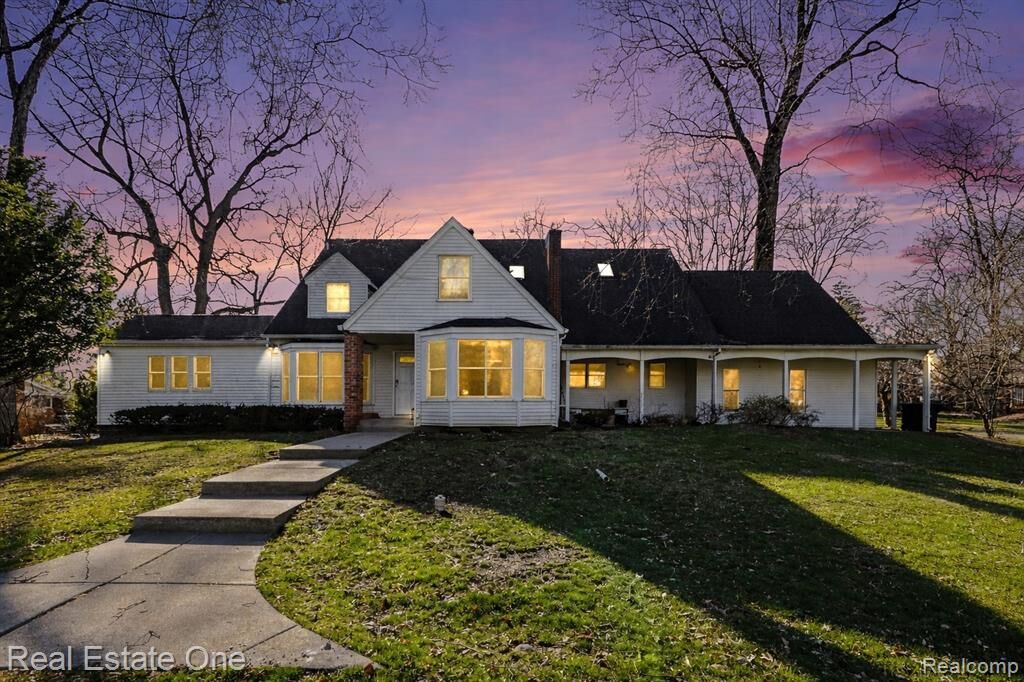 Property Photo:  5840 Inkster Road  MI 48323 3833 