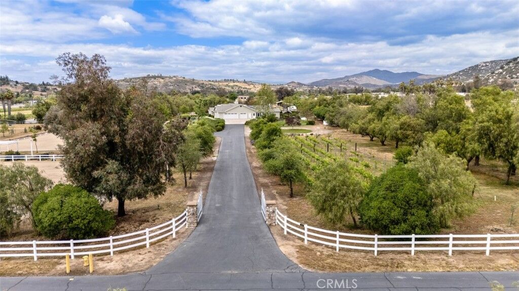 Property Photo:  820 Santa Fe Highlands Dr  CA 92065 