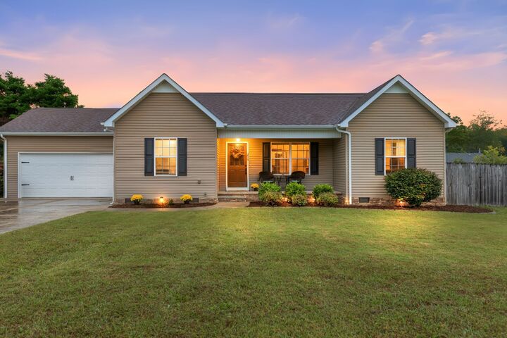 Property Photo:  216 Williamsburg Cir  TN 37388 