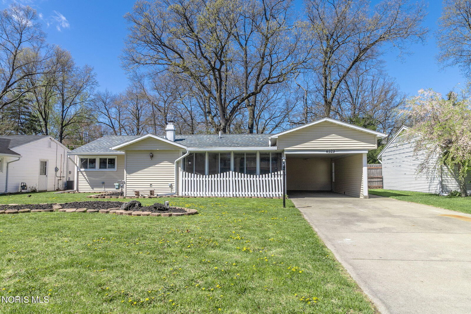 Property Photo:  4929 Elmhurst Road  OH 43613 