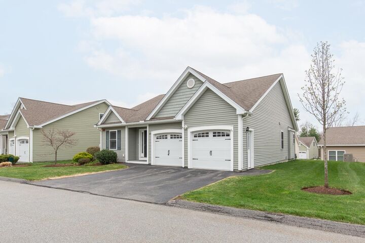 Property Photo:  59 Sagewood Drive  NH 03076 