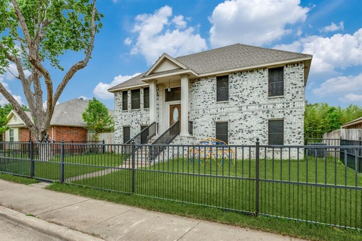 Property Photo: 4912 Trinity Cross Court TX 75236