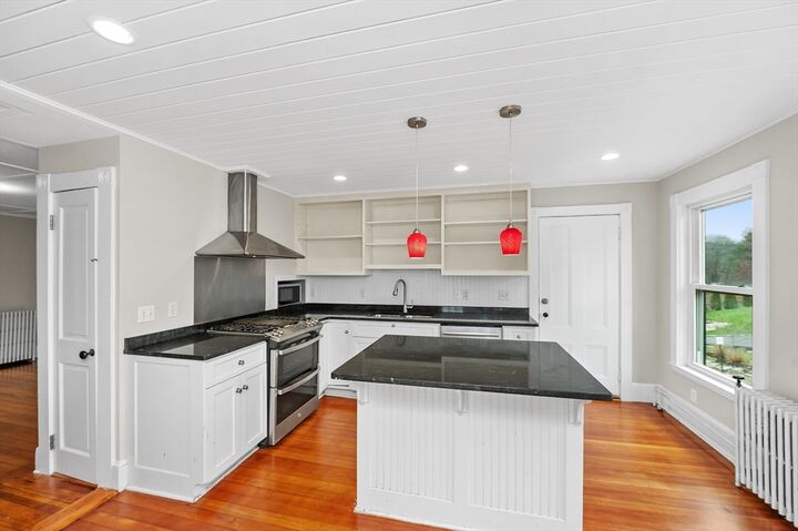 Property Photo:  18 Bennett St 2  MA 01944 
