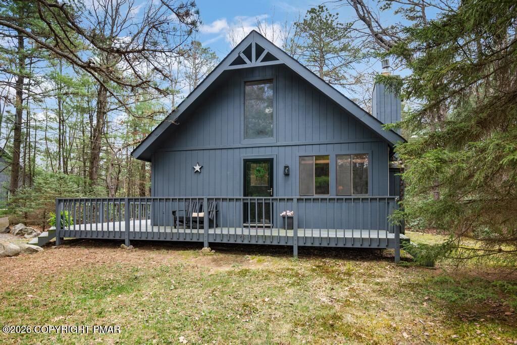 Property Photo: 128 Long View Lane PA 18350