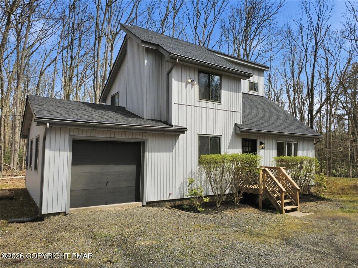 Property Photo: 186 Timberlane Drive PA 18210