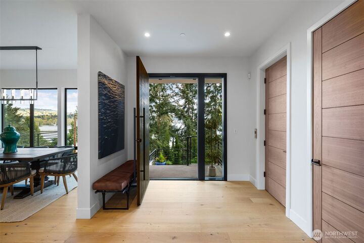 Property Photo:  9818 SE 42nd Place  WA 98040 