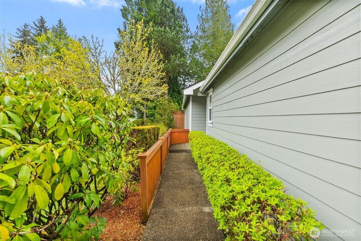 Property Photo:  4606  Denton Lane SE  WA 98503 
