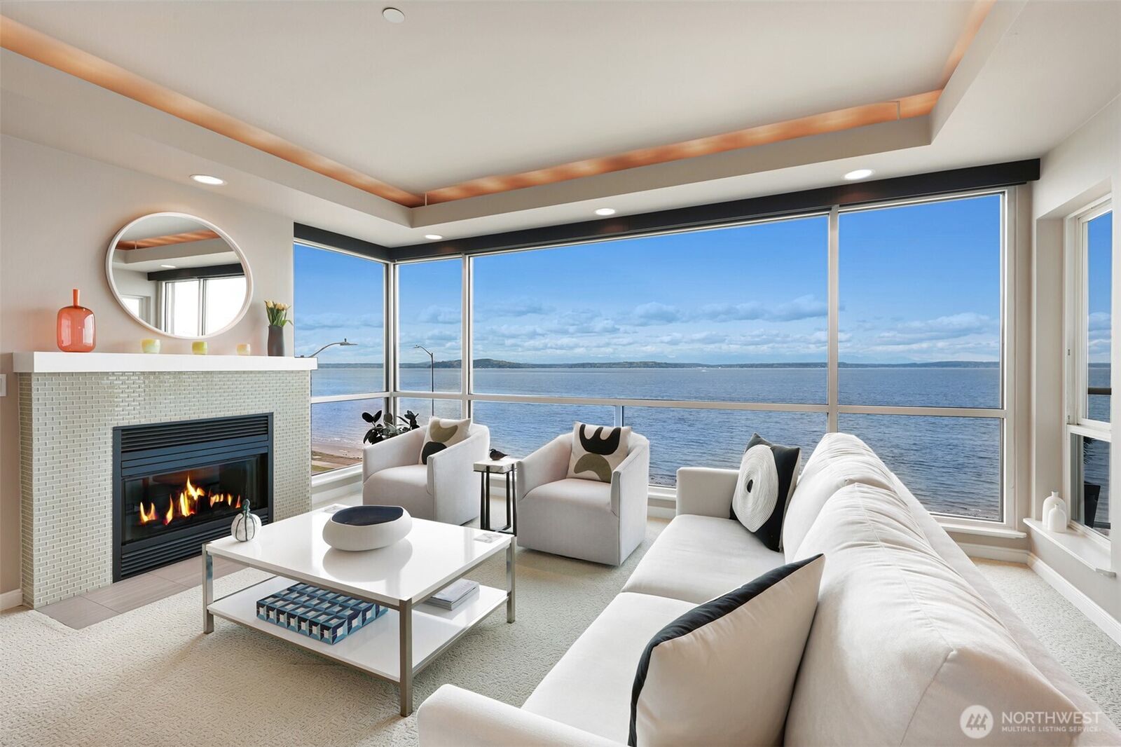 Property Photo:  1388  Alki Avenue SW 402  WA 98116 