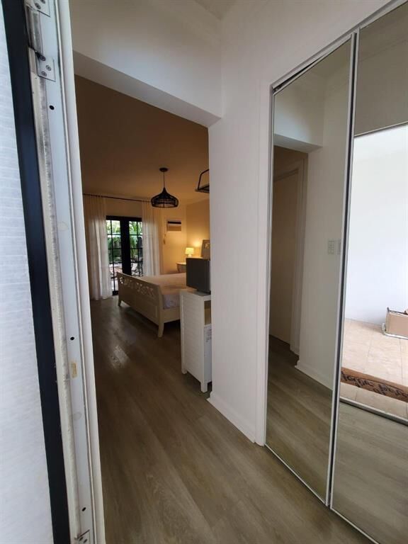 Property Photo:  1400 NE 4th Court 4  FL 33301 