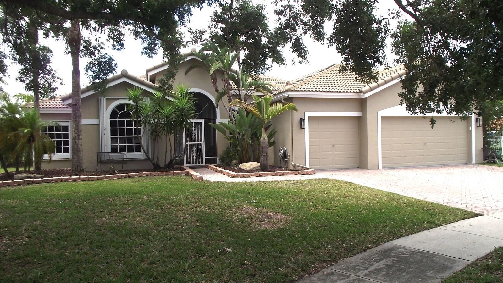 Property Photo:  3945 Diamond Chip Court  FL 33414 