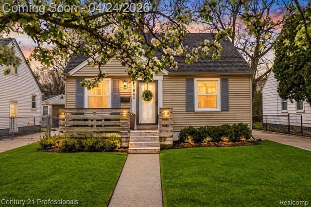 Property Photo:  1844 Haynes Street  MI 48009 