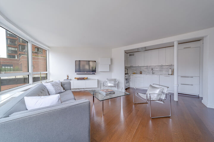Property Photo:  200 E 94th Street 612/614  NY 10128 