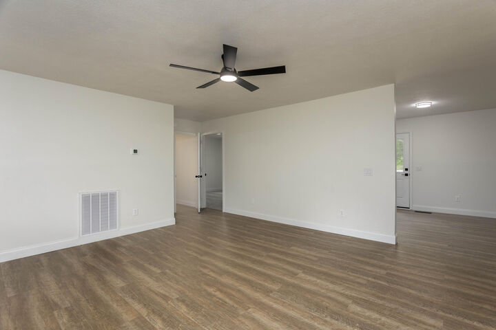 Property Photo:  300 Hi Tech Lane  TN 37321 