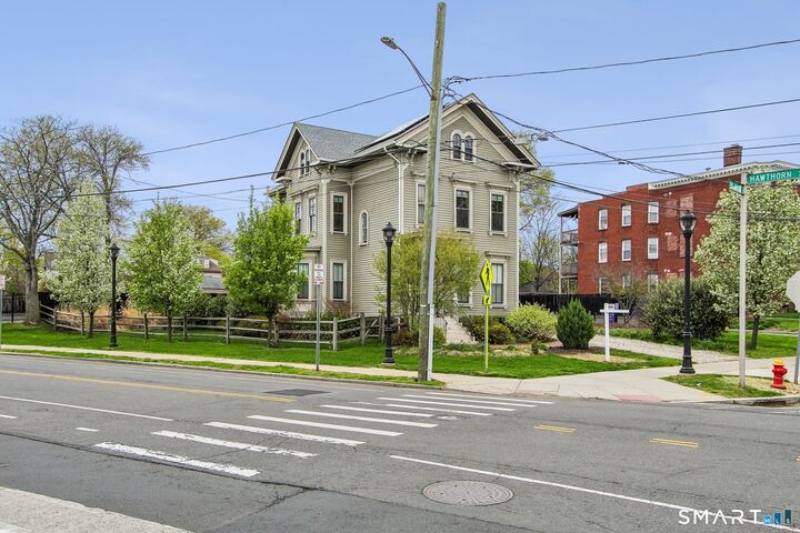 Property Photo:  1 Imlay Street  CT 06105 