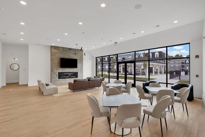 Property Photo:  280 Salmon Brook Street 2205  CT 06035 