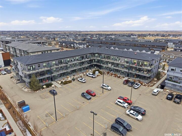Property Photo:  415 Maningas Bend 202  SK S7W 0T6 
