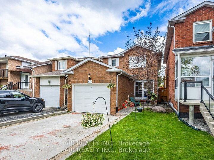 49 White Boulevard — photo 1