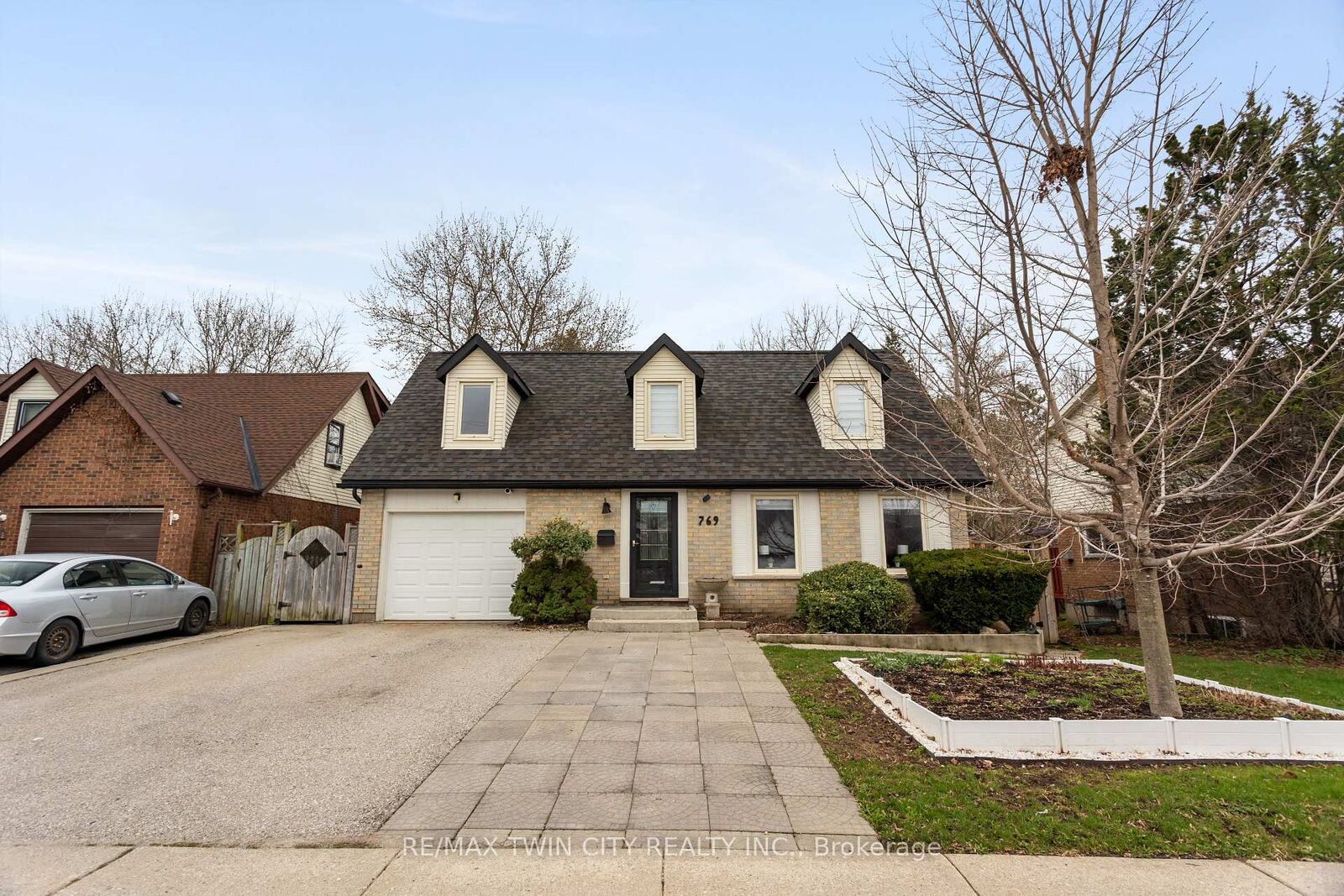 Property Photo: 769 Scottsdale Drive ON N1G 3N7