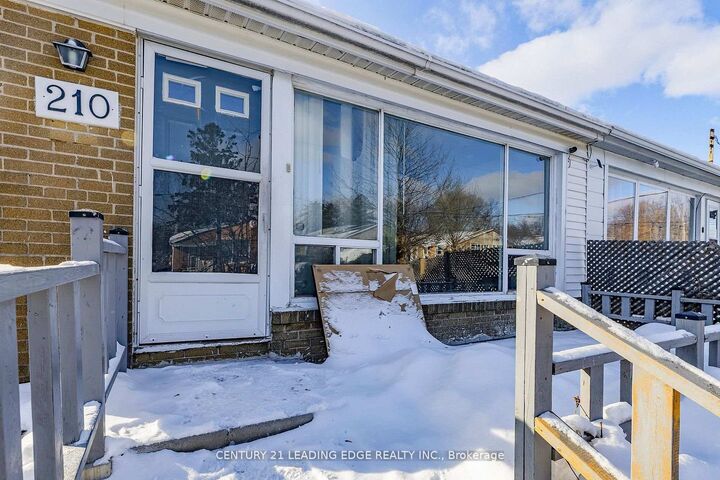 Photo de la propriété:  210 Linden Avenue  ON M1K 3H8 