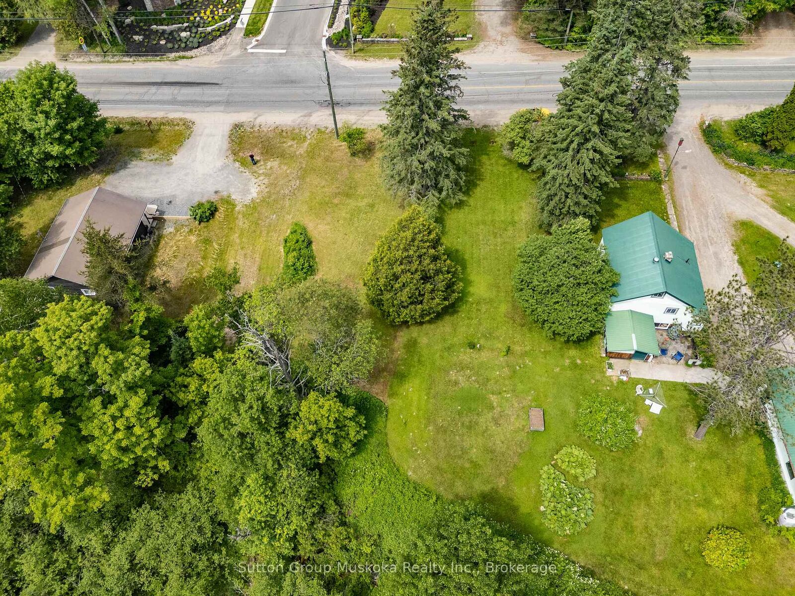 Property Photo:  641 Muskoka Rd 3 Road N  ON P1H 1C9 