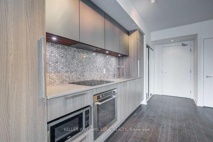 Property Photo: 85 Wood Street 3609 ON M4Y 0E8