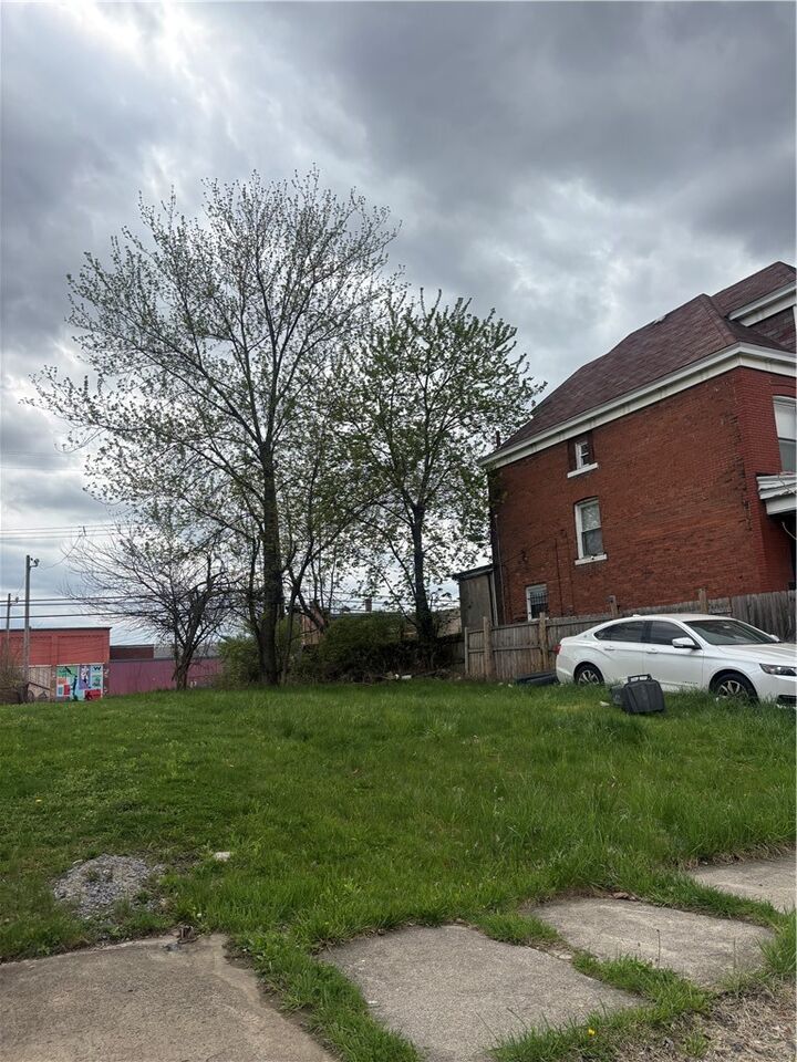 Property Photo:  7332 Idlewild St  PA 15208 