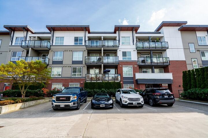 Property Photo:  19567 64 Avenue 303  BC V3S 7H8 