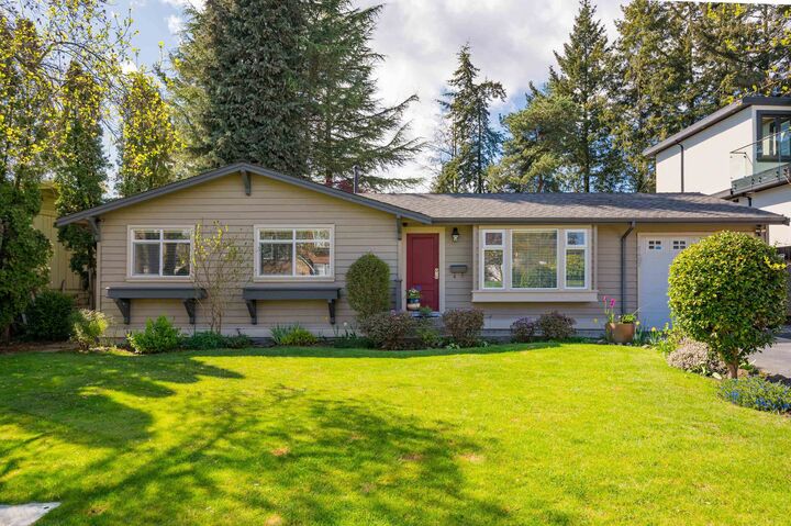 7457 118A Street — photo 1