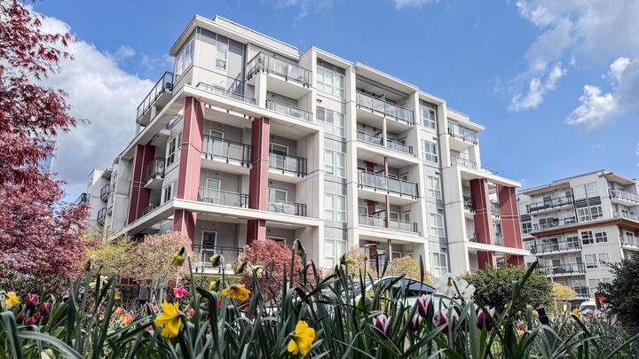 10033 River Drive 307 — photo 1
