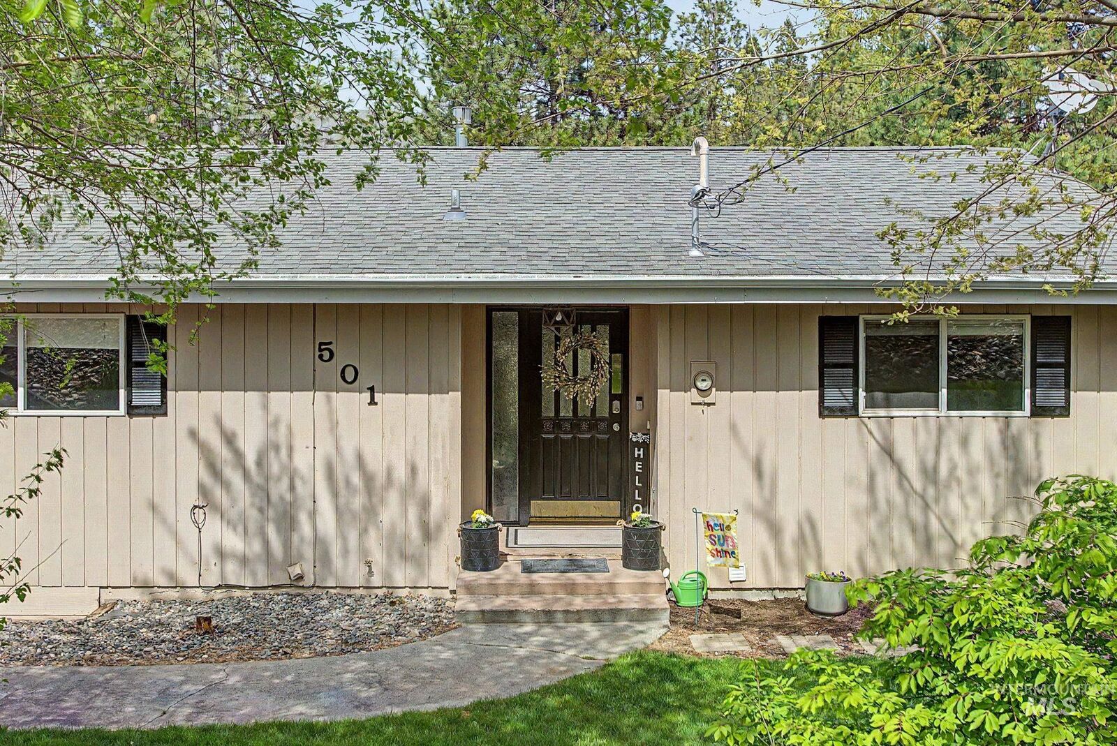 Property Photo: 501 Karin Avenue ID 83501-3865