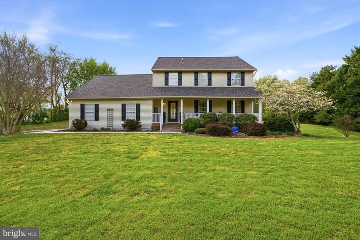 Property Photo:  1707 Candlestick Way  MD 20736 